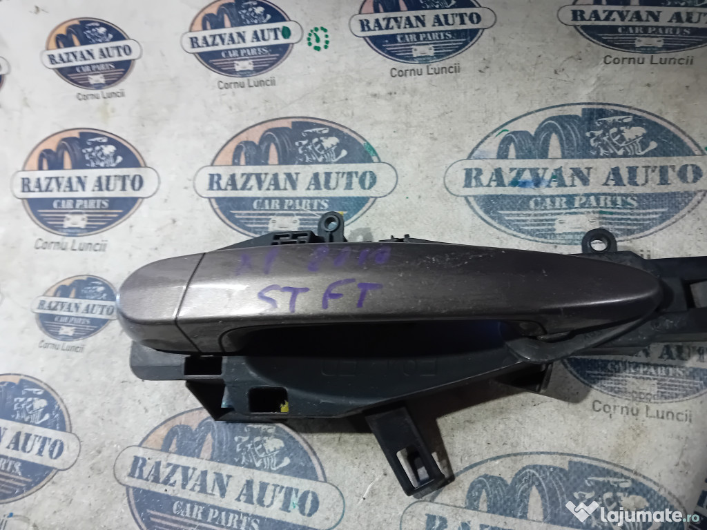 Maner exterior stanga fata BMW X1 2010
