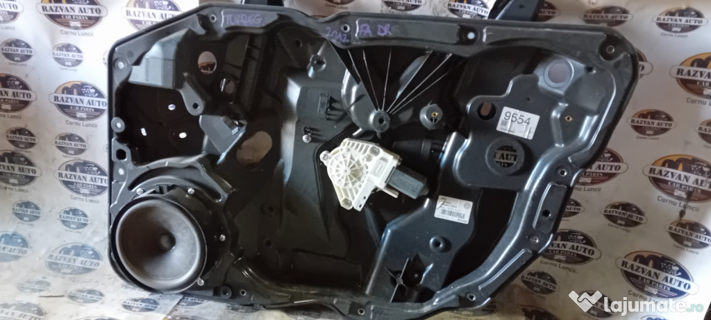 Macara geam dreapta fata Volkswagen Touareg 2012
