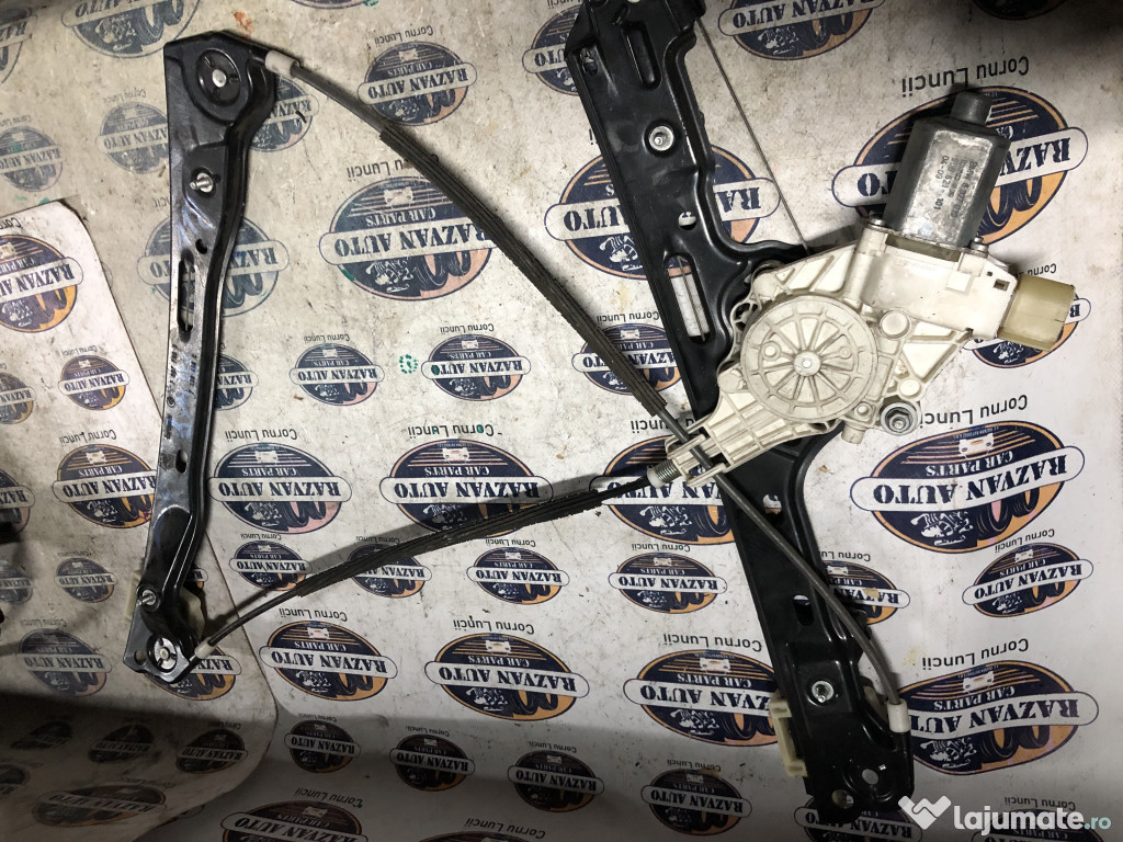 Macara geam dreapta fata BMW Seria 1 118