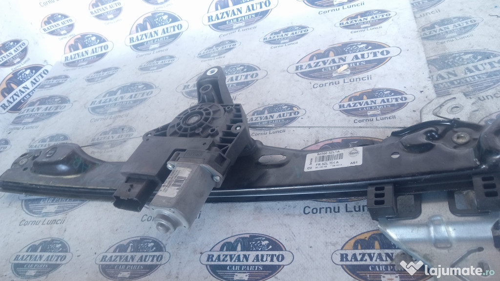 Macara geam stanga fata Nissan Pulsar 2015