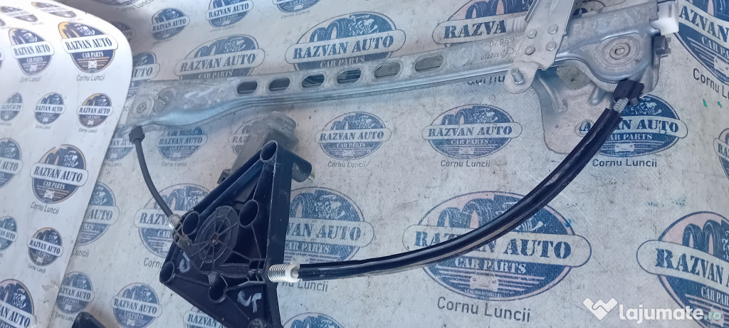 Macara geam stanga fata Citroen C1 2016