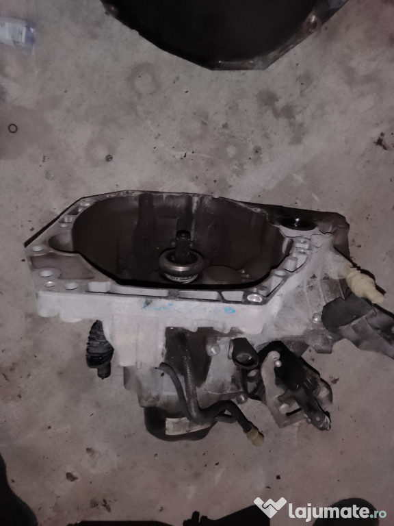 Cutie de viteze in 5 trepte Dacia Duster 1.6 Benzina 2019