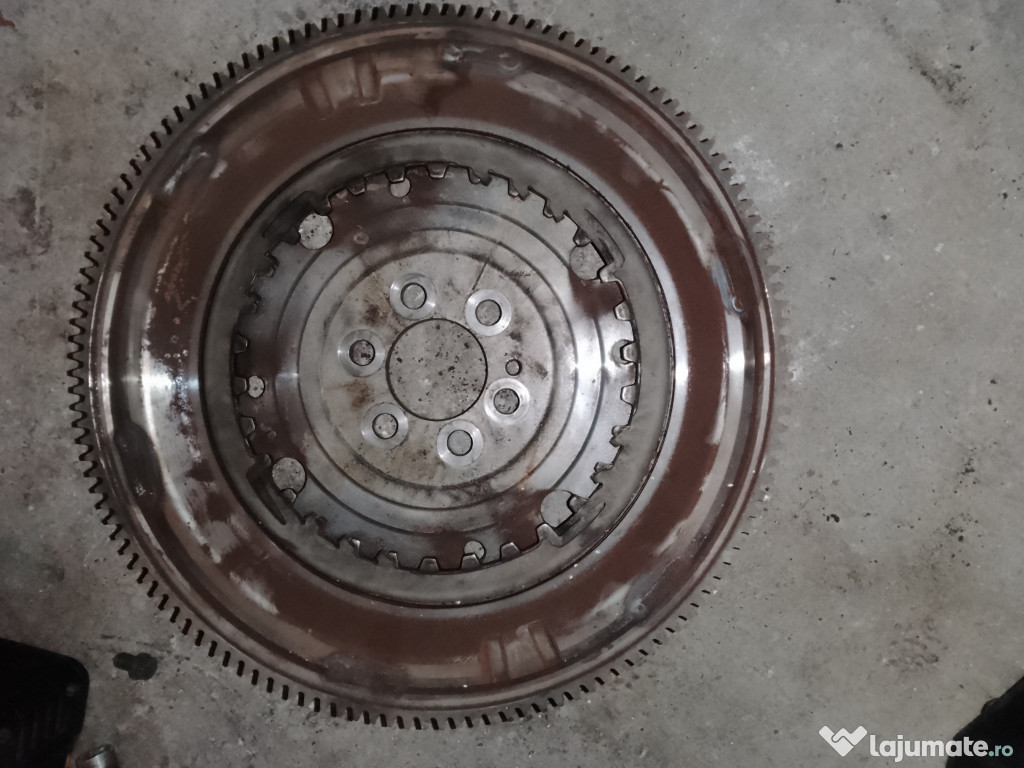 Volanta cutie automata Skoda Rapid Berlina 1.4 Benzina 2014