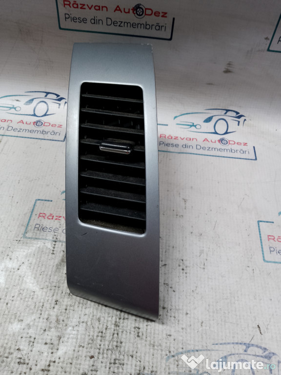 Grila ventilatie stanga Mitsubishi Outlander 2012