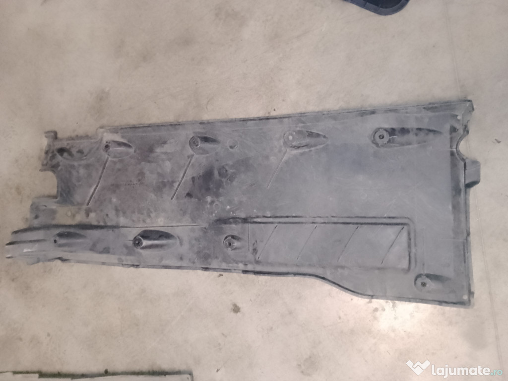 Scut lateral dreapta Volkswagen Tiguan 2010