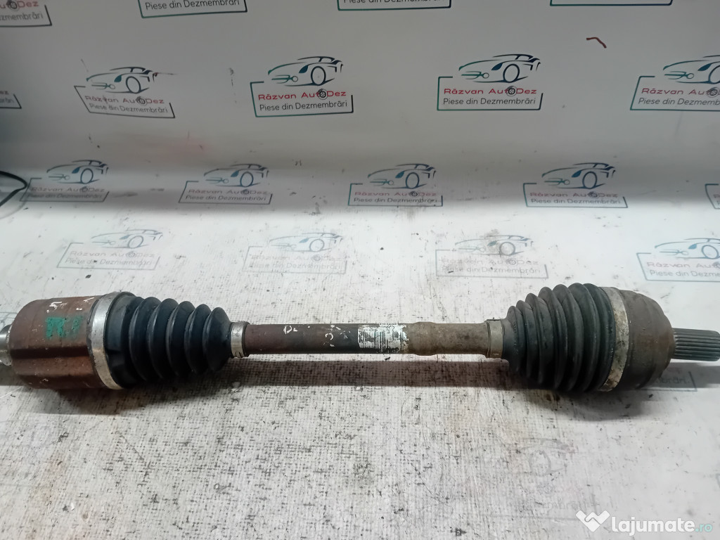 Planetara stanga fata Dacia Duster 2013