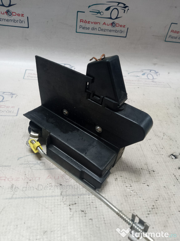 Broasca stanga spate Dacia Sandero 2016