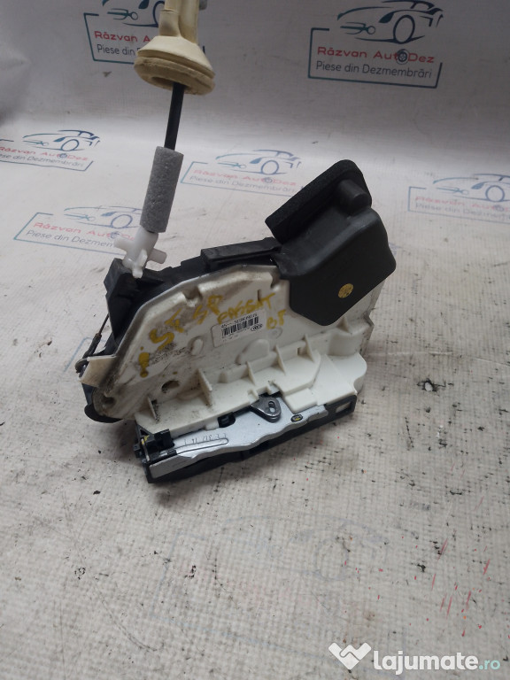 Broasca stanga spate Volkswagen Passat B8 2015