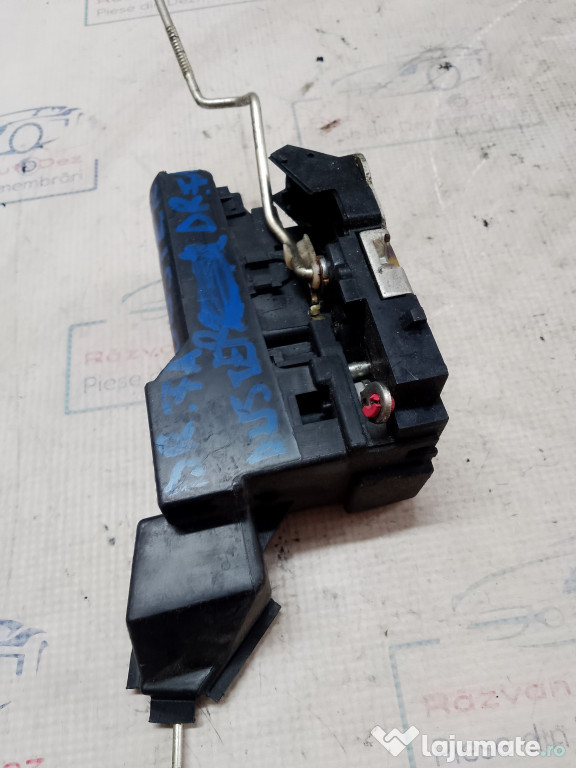 Broasca dreapta fata Dacia Duster 2013