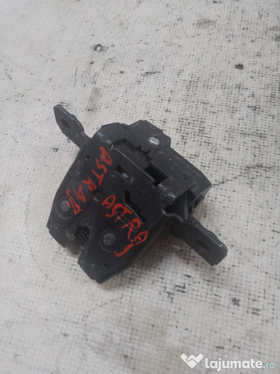 Broasca hayon Opel Astra J 2011