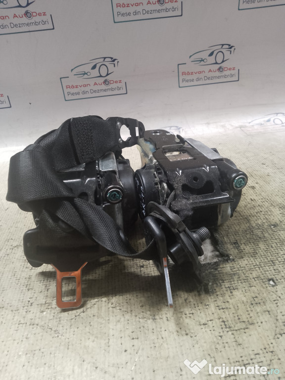 Set Centuri fata cu capsa Mercedes C Class W205 2015