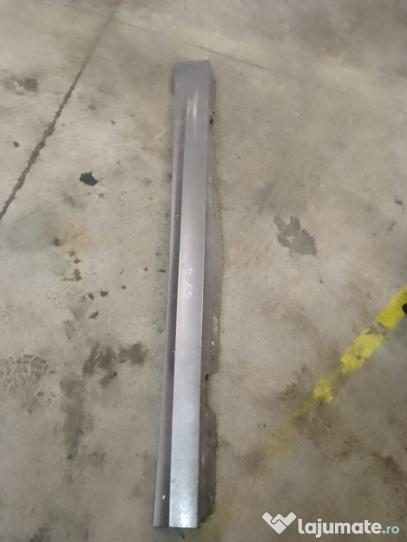 Ornament prag stanga BMW Seria 3 E91 2.0 Motorina 2009