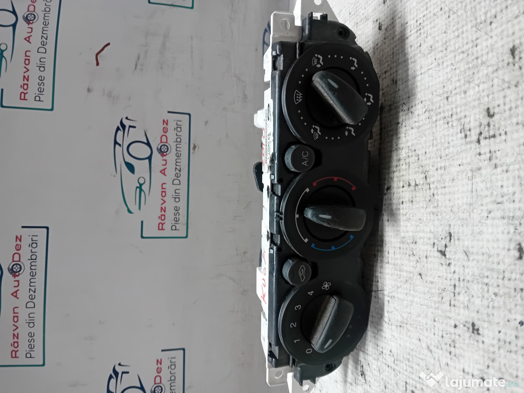 Panou comanda clima Ford Kuga 2010