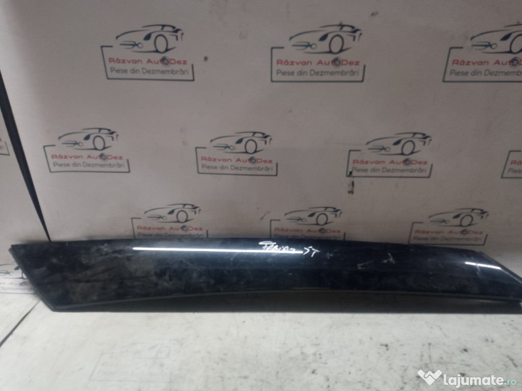 Ornament parbriz stanga Skoda Fabia 2 2009