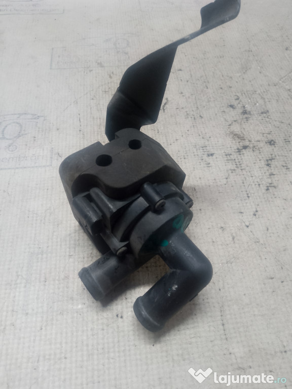 Pompa recirculare apa BMW F10 2.0 2012