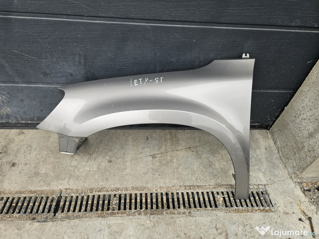 Aripa Stanga Fata Skoda Yeti 2010