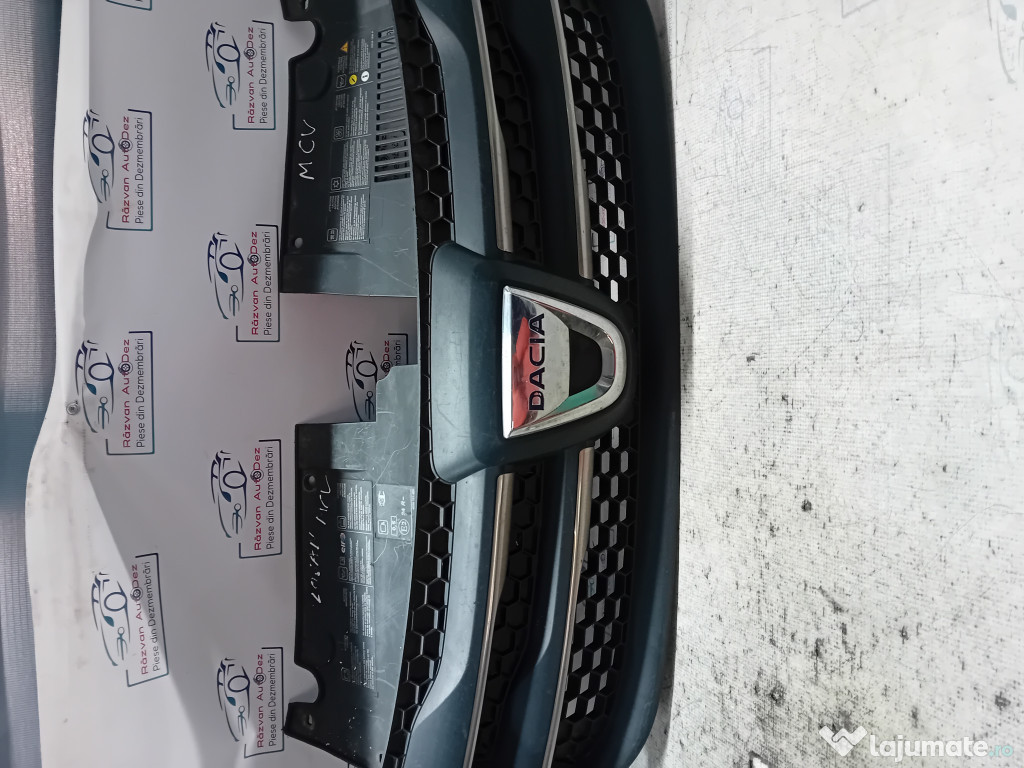 Grila bara fata Dacia Logan Mcv 2015
