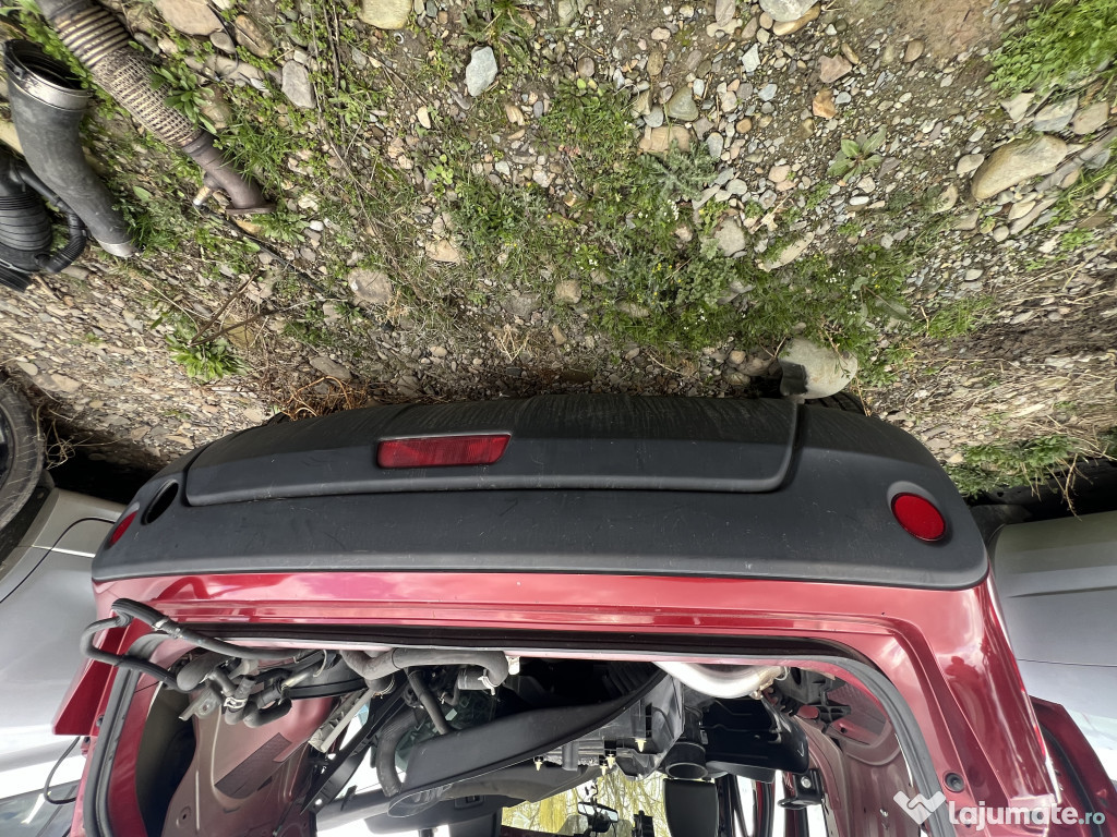 Bara spate Nissan Qashqai 2012