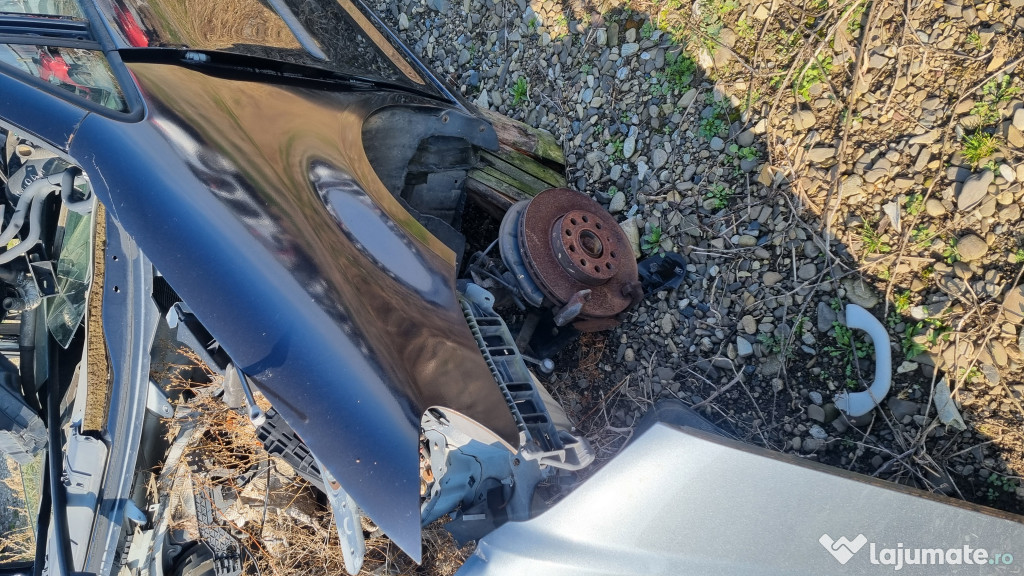 Aripa Stanga Fata Volkswagen Touran 2009