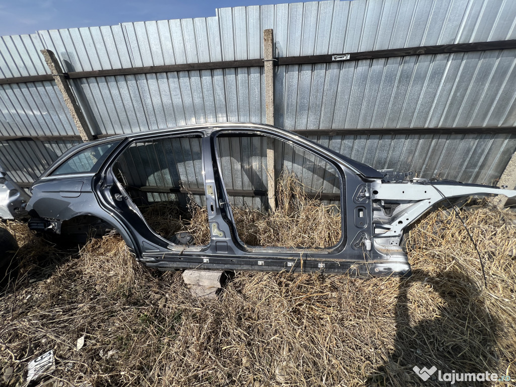 Prag dreapta tabla Mercedes C-Class W204 2012