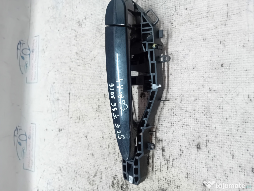 Maner exterior stanga fata BMW Seria 4 F36 2016
