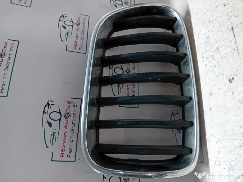Grila centrala dreapta BMW X3 F25 2011
