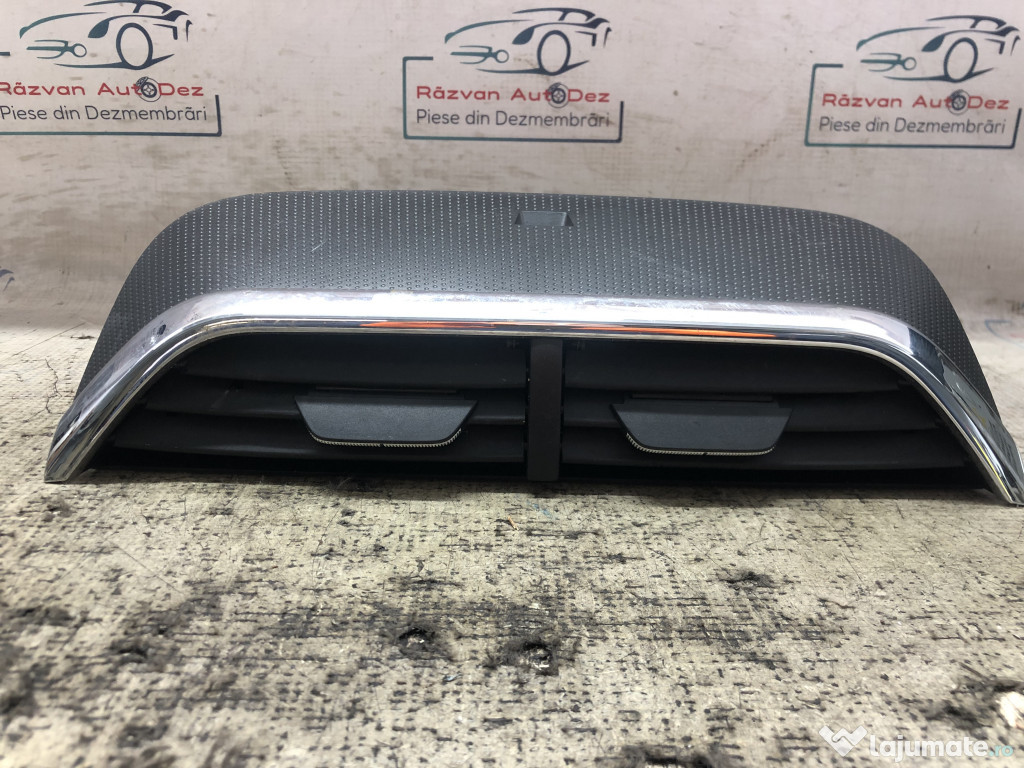 Grila ventilatie centrala Skoda Octavia 4 2020