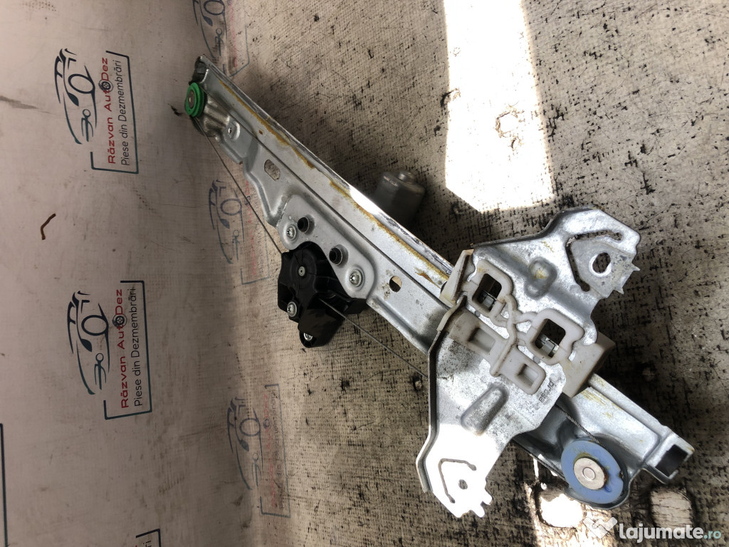 Macara geam dreapta spate Nissan Qashqai 2016