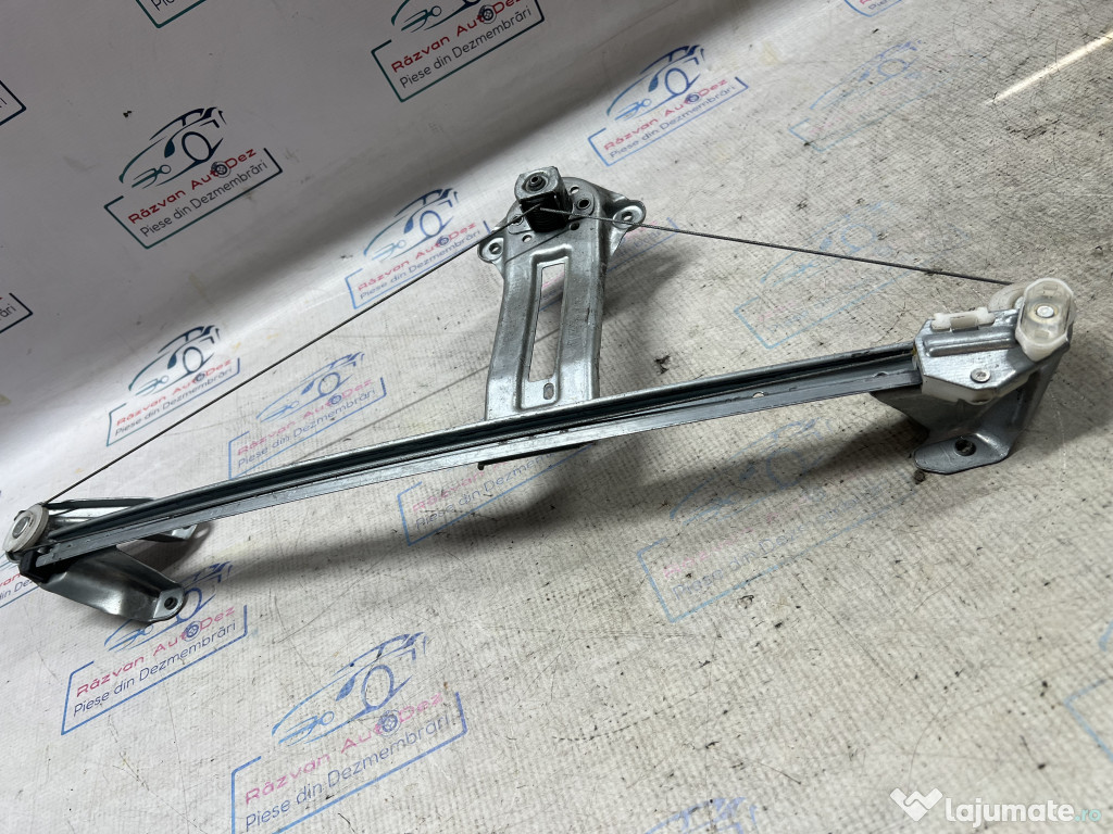 Macara geam stanga spate Opel Zafira 2007