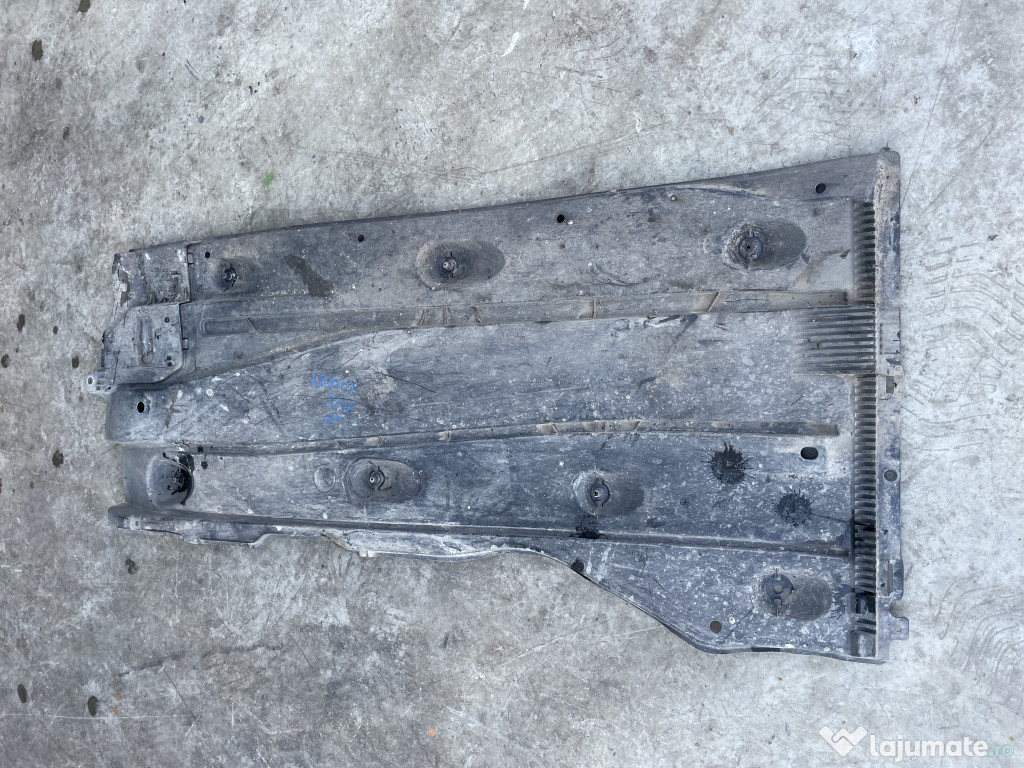 Scut lateral stanga Skoda Karoq 1.6 Motorina 2019