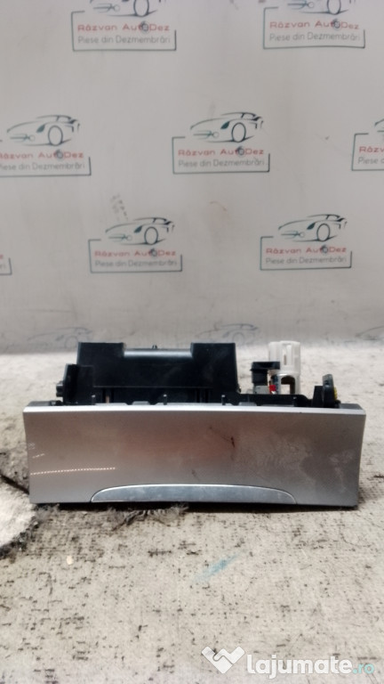 Priza bricheta auxiliara Volkswagen Passat B6 2006