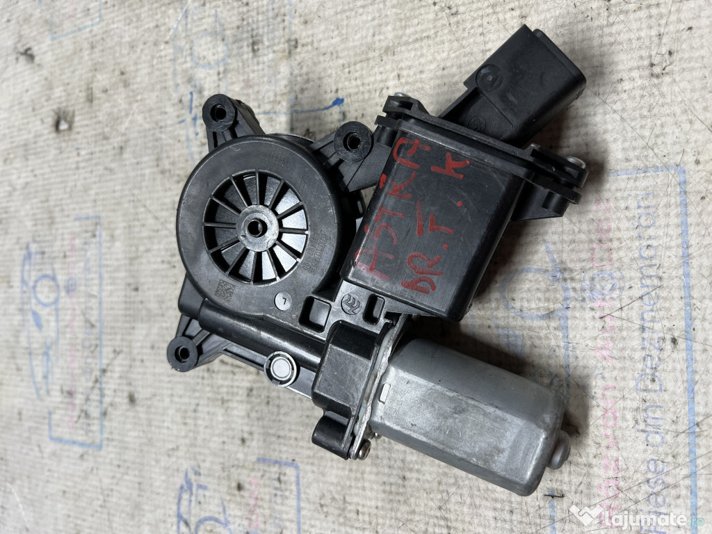 Motoras macara dreapta fata Opel Astra K 2016