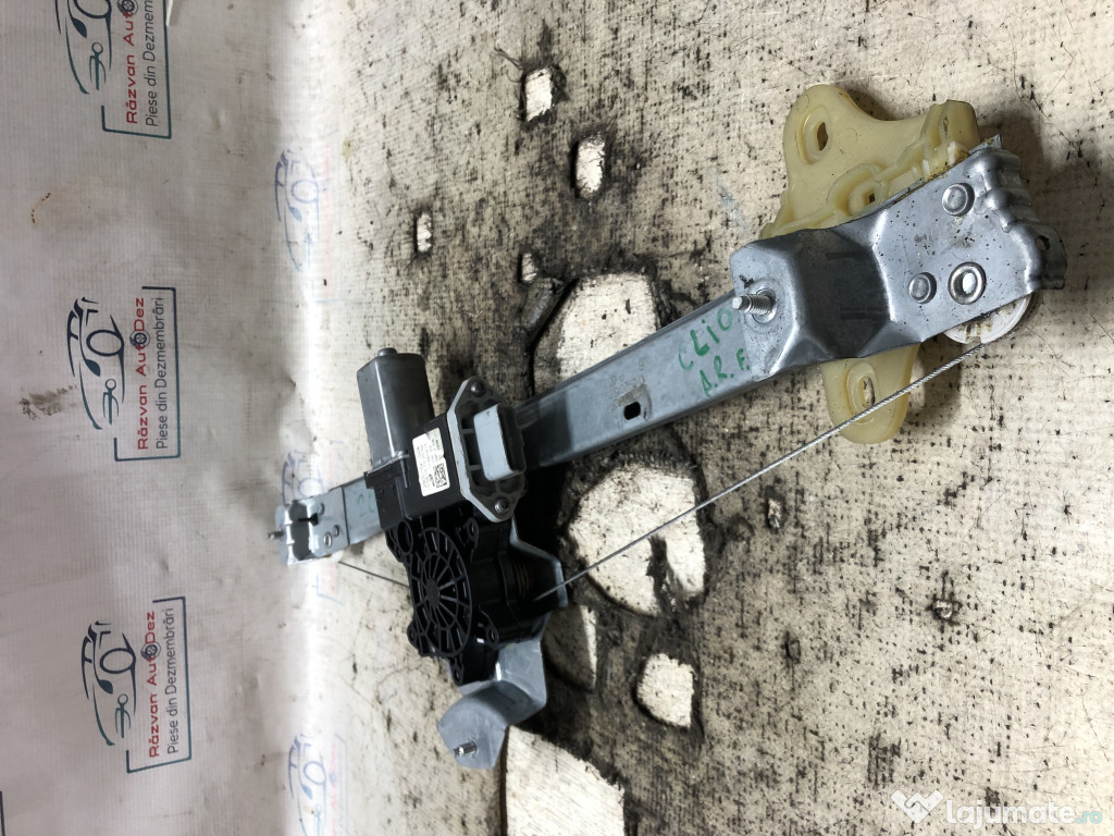 Macara geam dreapta fata Renault Clio 4 2016