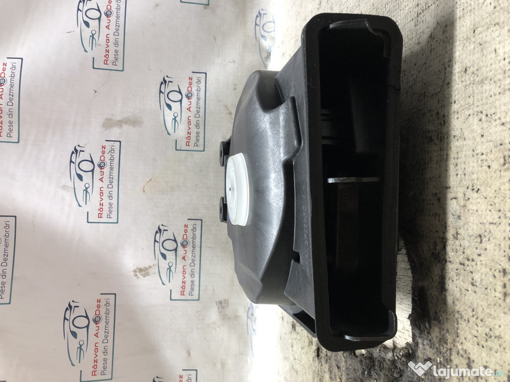 Boxa podea stanga BMW Seria 2 F45 2.0 Motorina 2016