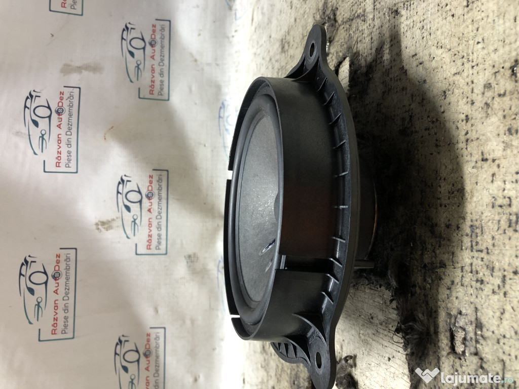 Boxa dreapta fata Dacia Duster 1.3 Benzina 2019