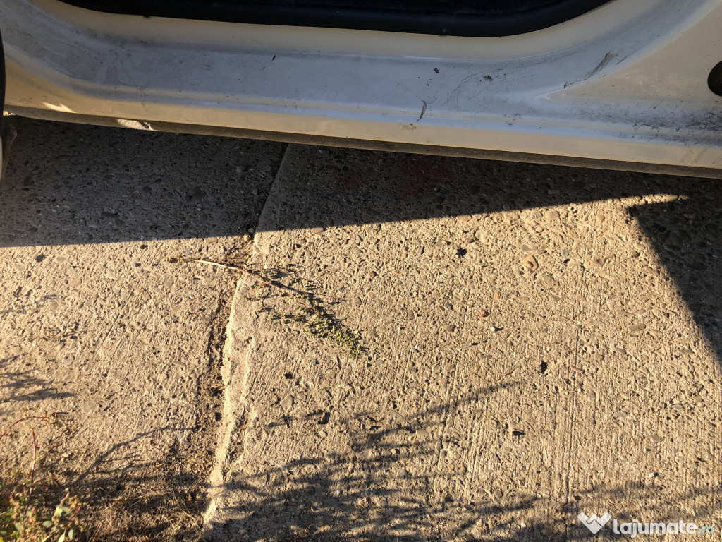 Prag stanga tabla Renault Captur 0.9 Benzina 2015