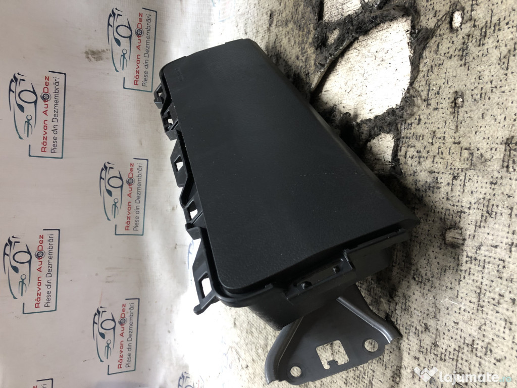 Airbag picioare Suzuki SX4 1.6 Benzina 2015