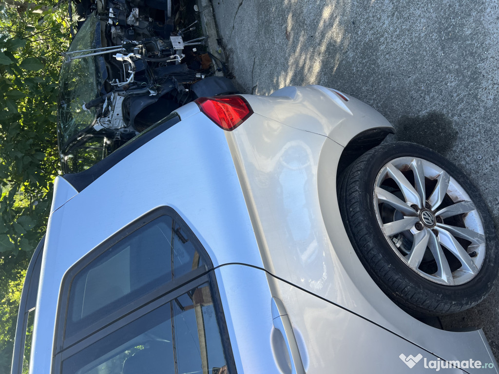 Aripa Stanga Spate Volkswagen Sportsvan 1.6 2014