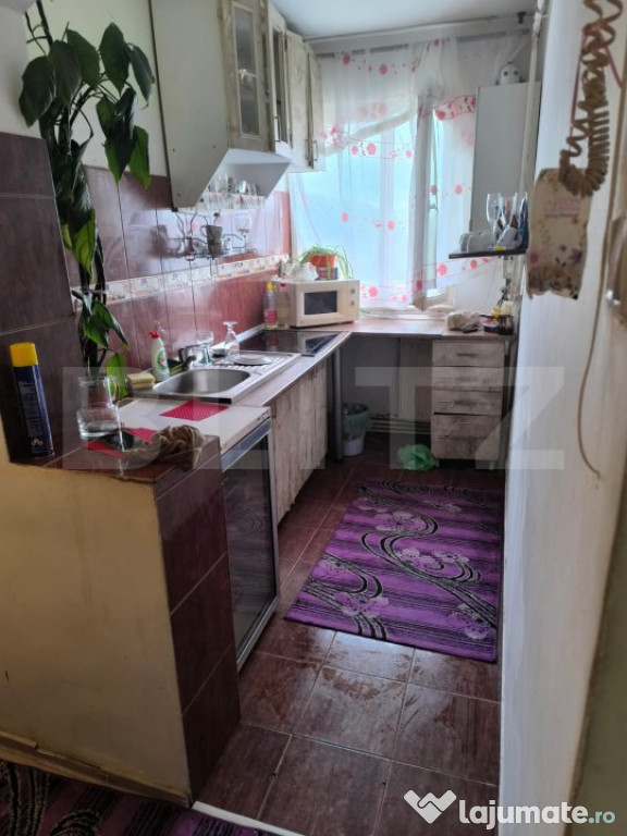 Apartament de vanzare, cu 2 camere decomandat, 45 mp, zona S