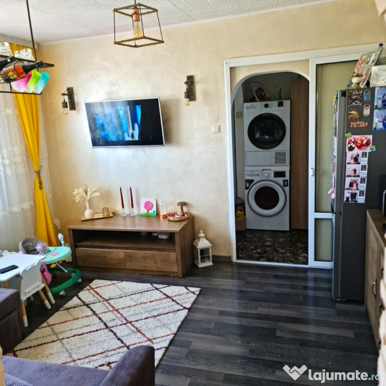 Apartament 3 camere, renovat, centrală pe gaz, zona Big