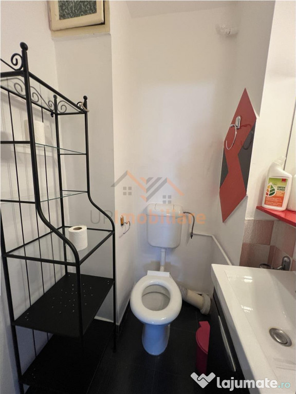 APARTAMENT 3 CAMERE, DCOMANDAT, JUDETEAN
