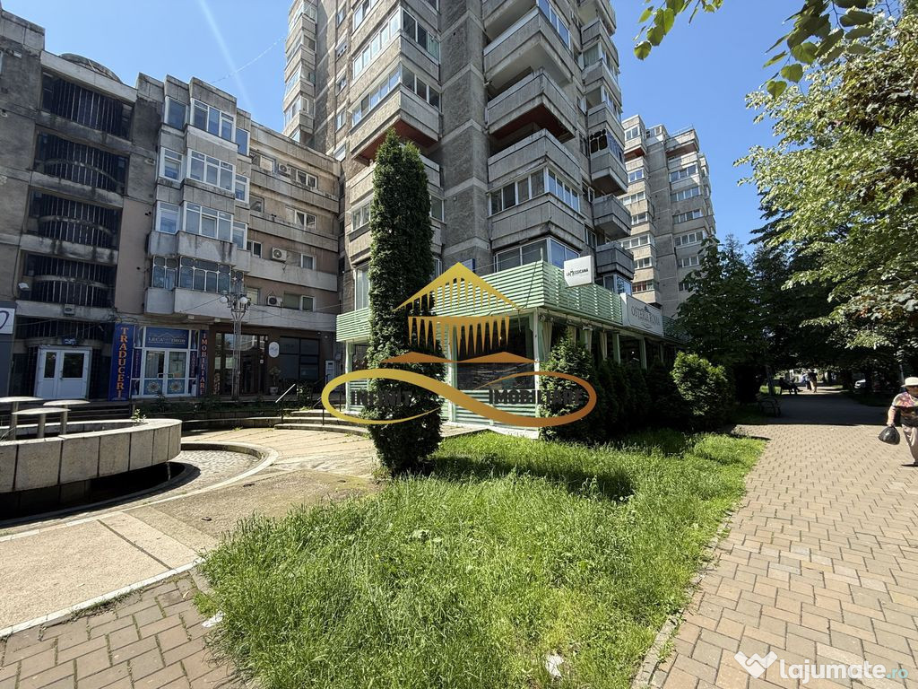 Apartament ultracentral 4 camere de vanzare in Bacau