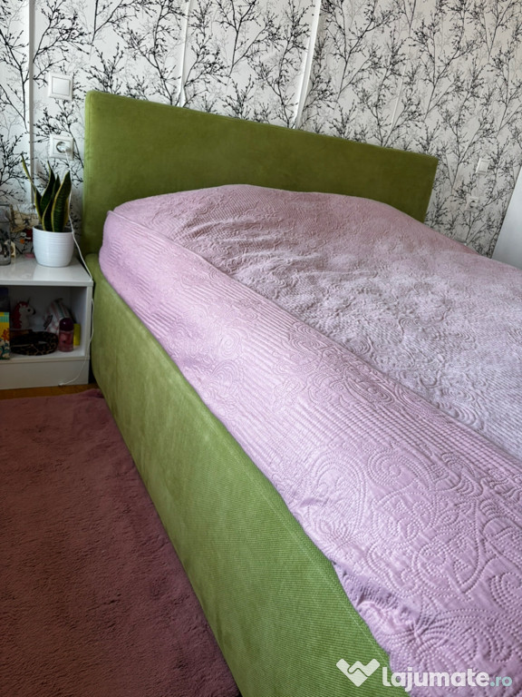 Pat tapitat cu saltea 160x200 + noptiere