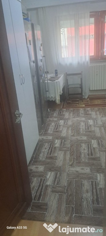 Camera de camin, 17mp., cu baie, Bd. Poitiers – SIRAJ