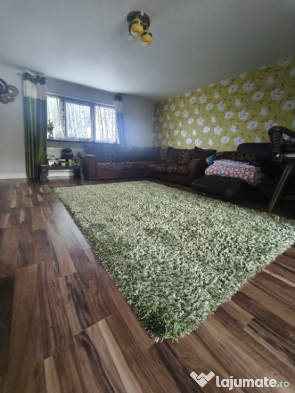 Casa + teren 2600mp, zona Horodnic de Sus, Radauti