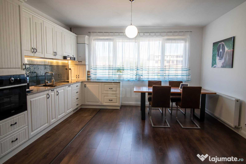 Apartament zona Sub Cetate
