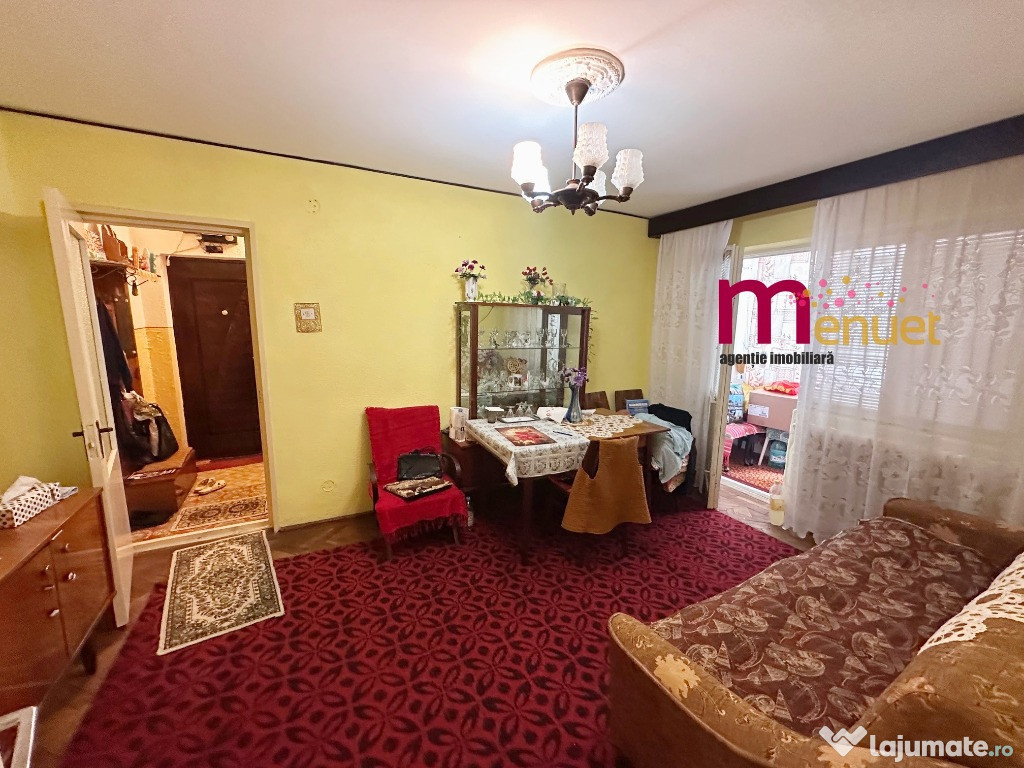 Apartament 2 camere,str.Alunisului,etaj 2