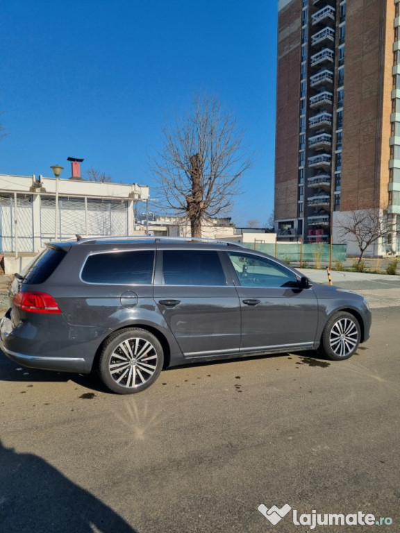 Vând Volkswagen Passat B7