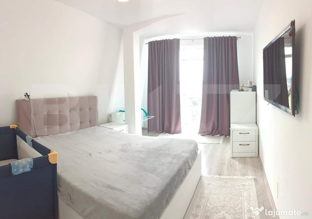 Apartament 3 camere, parcare, panorama superba, zona Burduje