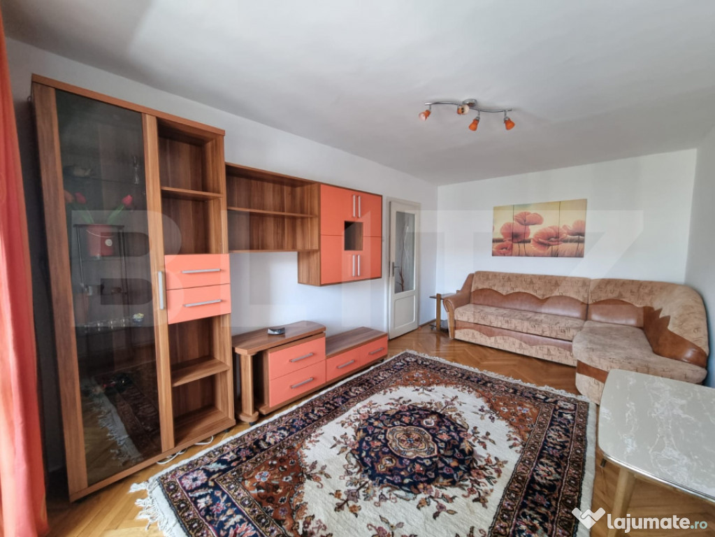 Apartament de 3 camere de închiriat - zona Astra